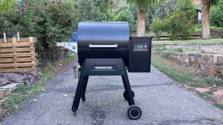 A Traeger Ironwood 650 smoker grill.
