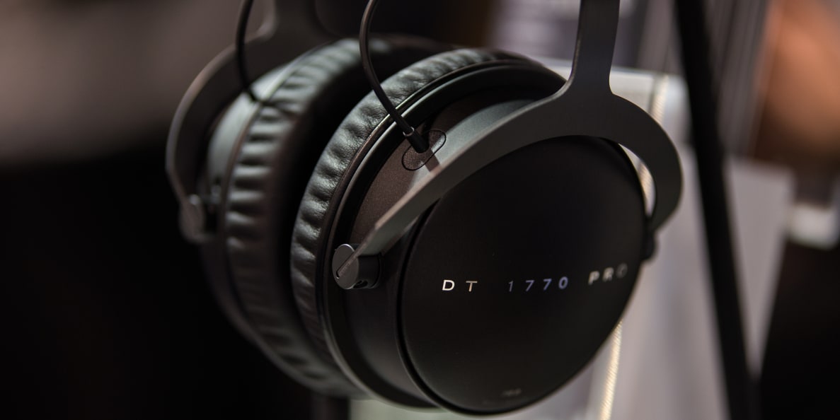 Beyerdynamic's DT 1770 Pro takes the DT 770s that we know and love and pairs them with Beyer's premiere Tesla drivers.