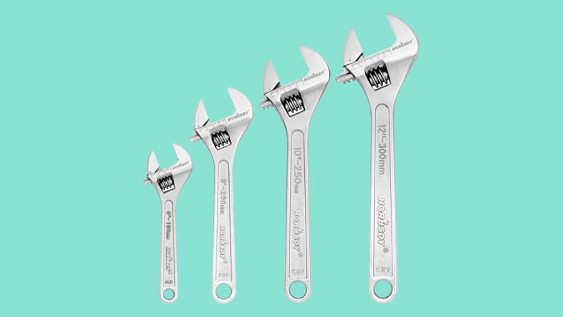 4 silver wrenches in ascending sizes