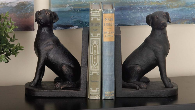 Dog bookends