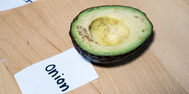 How to keep avocado from browning