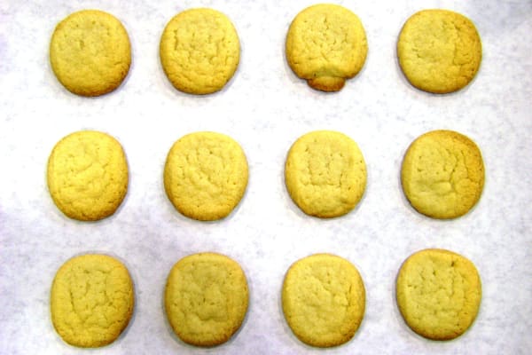 Uniform browning on cookie tops