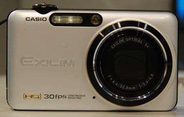 Casio Exilim EX-FC100 Digital Camera First Impression Review 