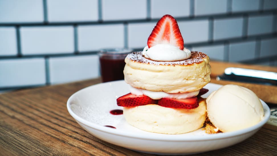 We made the Japanese souffle pancakes that are all over Instagram—here’s how