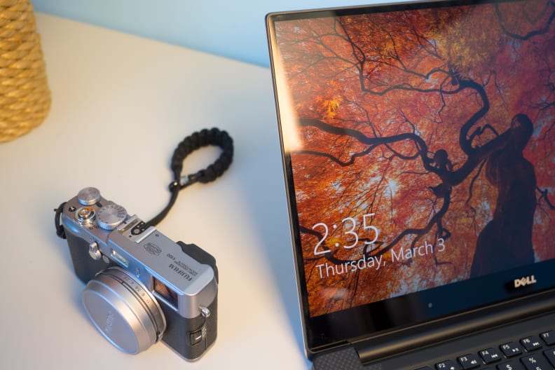 Dell XPS 15 (9550) Screen Bezel