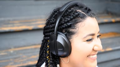 Bose 7o0 wireless active noise-cancelling headphones