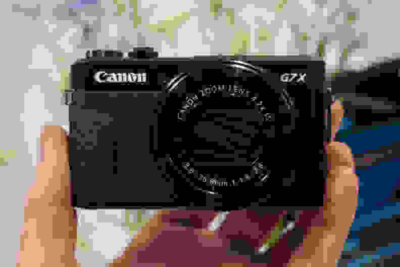 Canon G7 X Mark II Front View