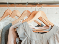 Poshmark 101: How to sell your clothes and make money online