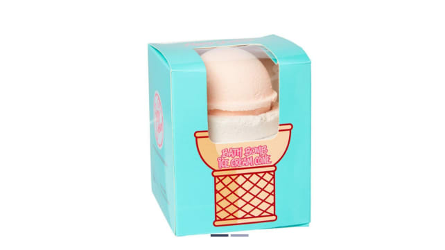 Kids-Birthday-Party-Favors-Ice-Cream-Cone-Bath-Bomb