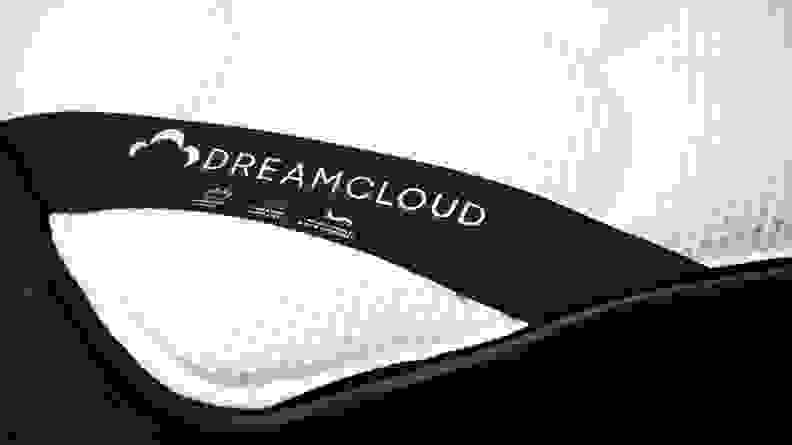 Dreamcloud mattress label