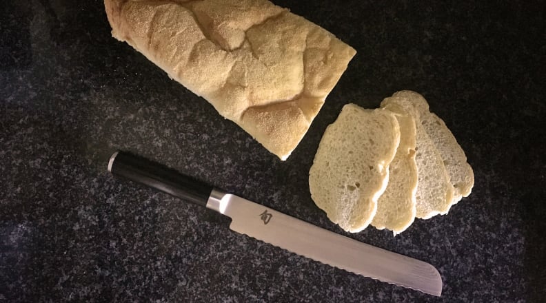 Shun DM0705 Classic 9-Inch Bread Knife