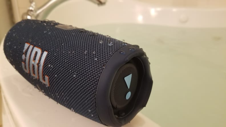 JBL Flip 5 vs JBL Charge 5: the waterproof Bluetooth speakers go head to  head