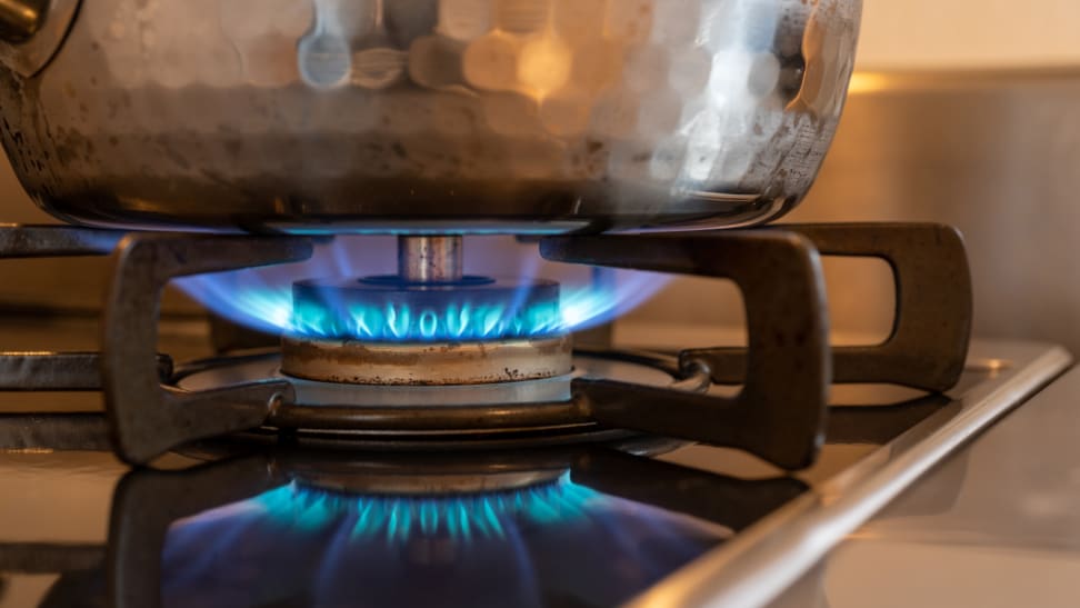 Gas vs. Electric Stoves? A Kitchen Expert Weighs In - The