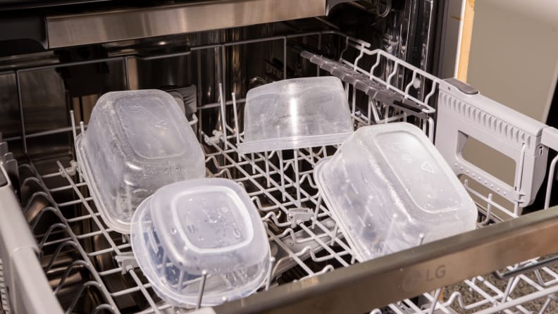 you put Tupperware in the dishwasher 