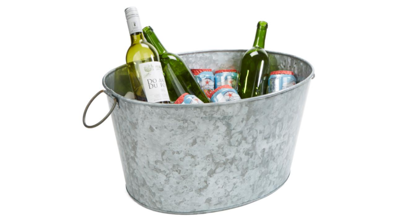 beverage tub on white background