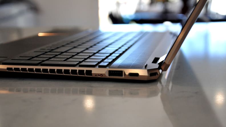 HP Spectre 15 OLED side right ports