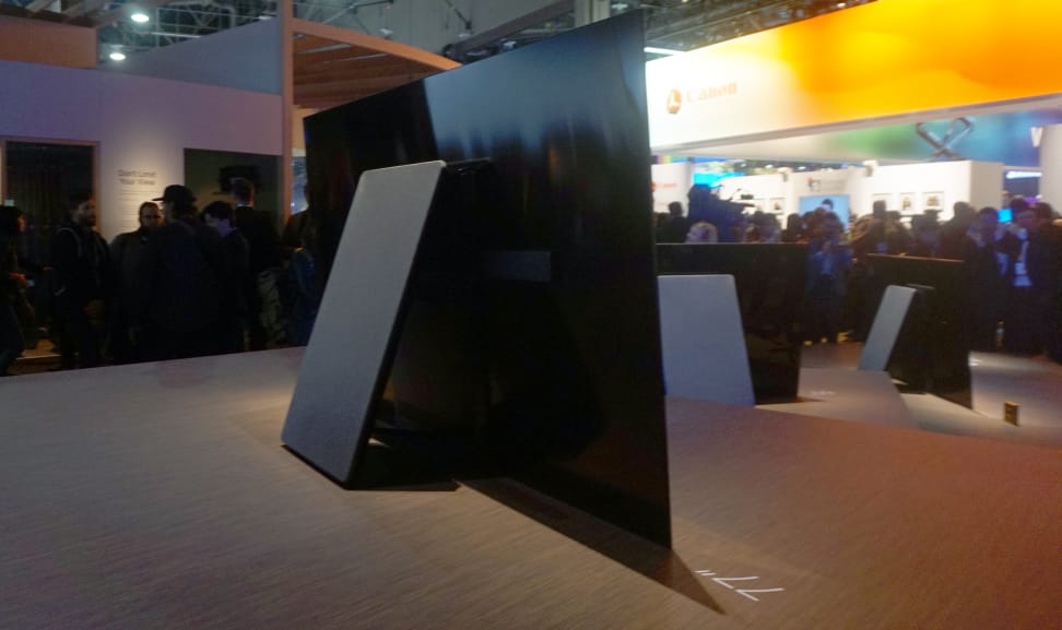 Sony-OLED-body-3