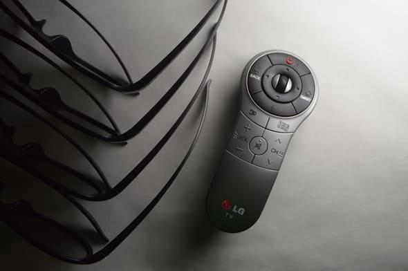 LG_LA7400_MagicRemote_3DGlasses.jpg