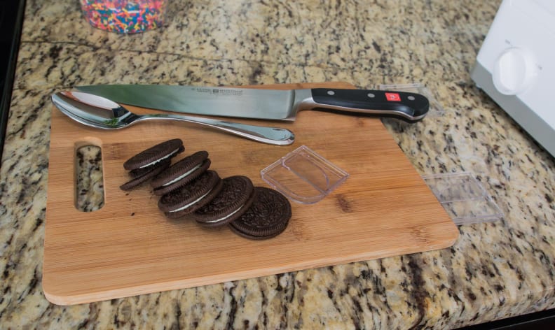 One small quirk: The clear mix-in lids have a way of disappearing as soon as you put them down. There are three lids in this photo, can you spot them all?
