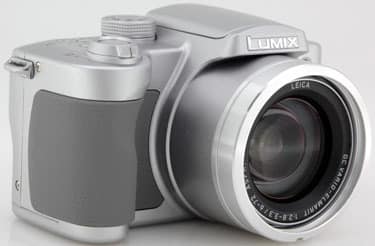 Product Image - Panasonic Lumix DMC-FZ5 K and S