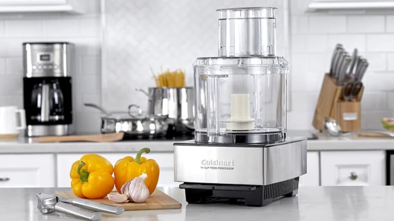 Blenders vs. Food Processors: What's the Difference?