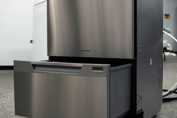 The Fisher & Paykel DD24DCHTX7 Dishdrawer