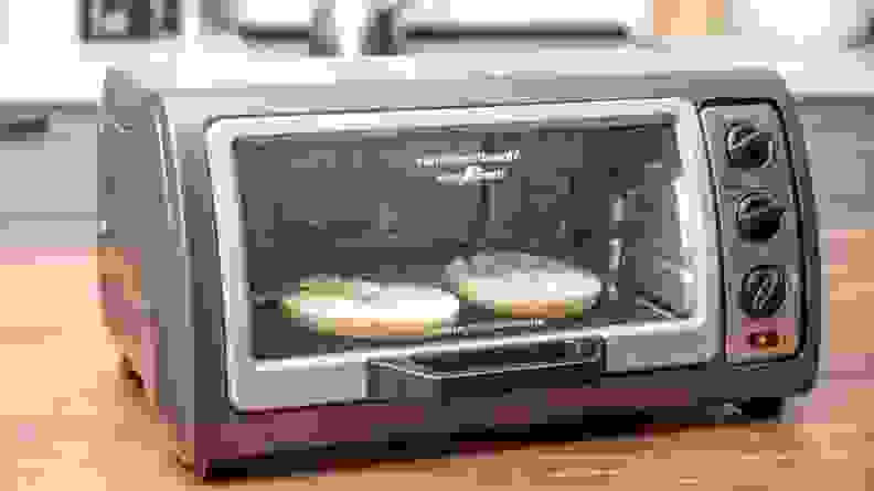 Hamilton Beach 6 Slice Easy Reach Toaster Oven with Convection