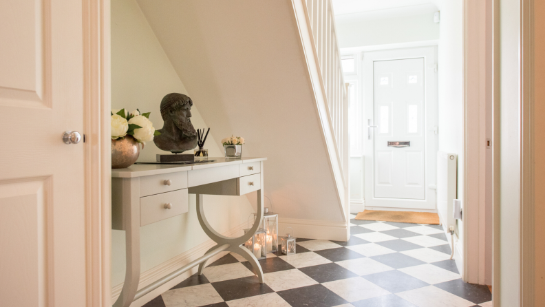 a table in the entryway of a home