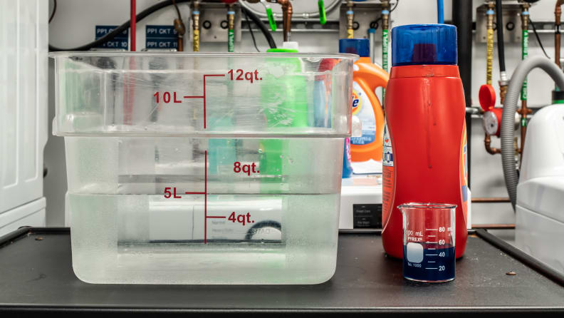To test how well the Sonic Soak cleaned laundry, we used 50ml of detergent and five liters of water.