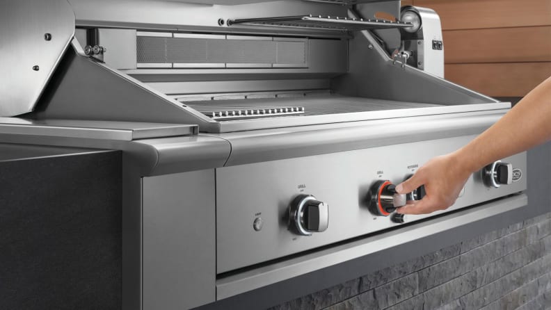 The DCS BE136RCL built-in grill