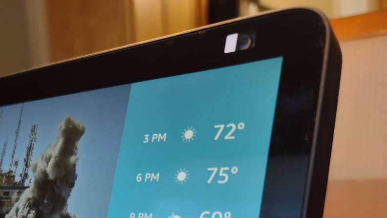 Amazon Echo Show 8 (second-gen)'s privacy shutter for the camera.