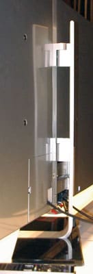 JVC_LT-42WX70_stand.jpg
