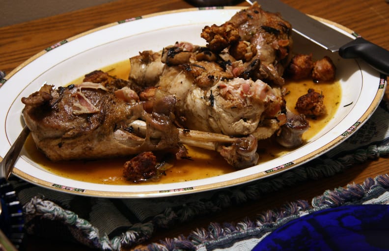 A plate of braised turkey.