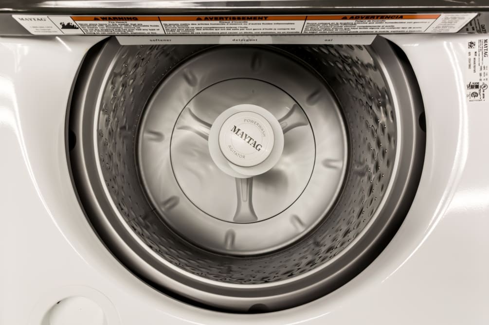 Traditional and new features help this big Maytag clean the clothes.