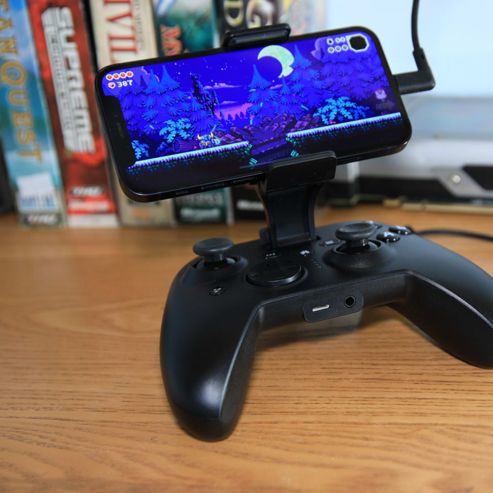 RiotPWR Xbox Cloud Gaming Controller for iPhone review