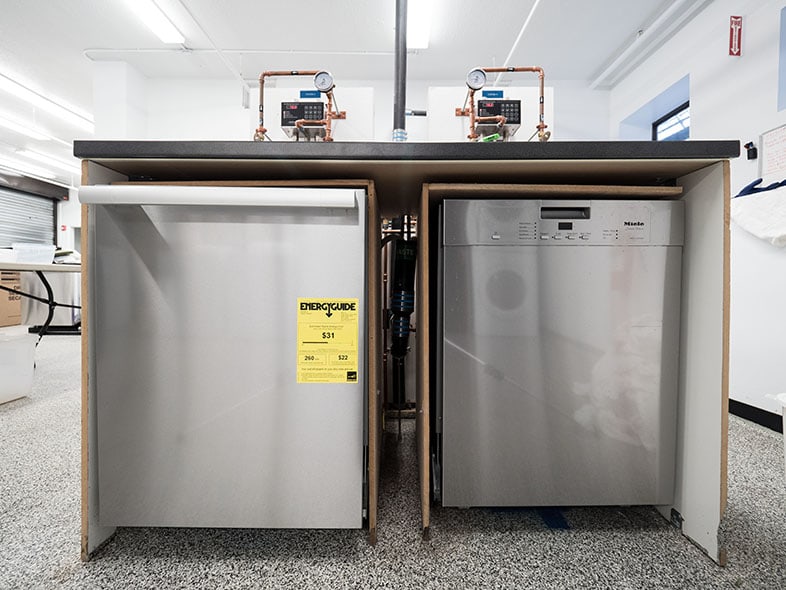 Reviewed's dish testing station