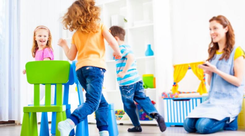 Kids playing musical chairs