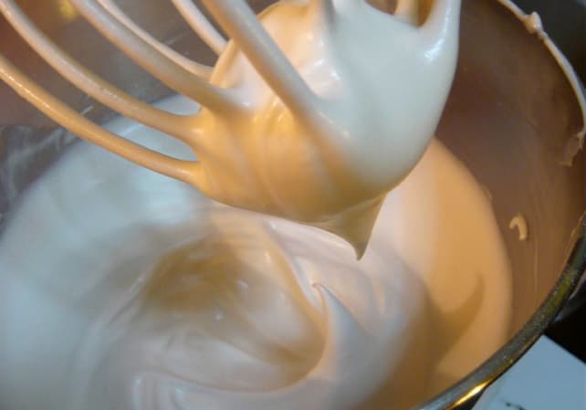 egg-whites-peaks.jpg
