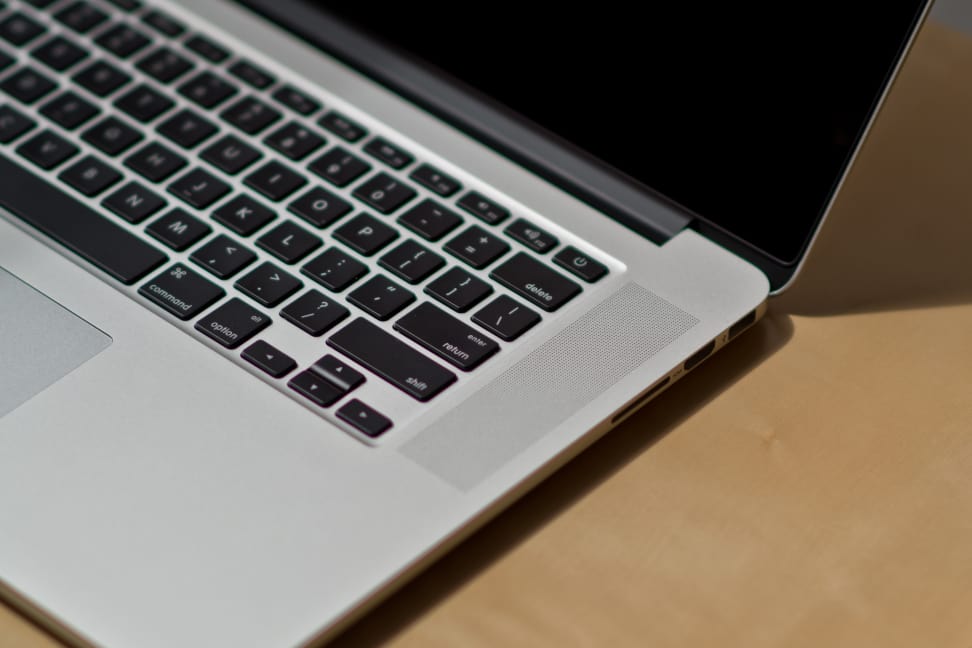 macbook-pro-retina-design-1-speaker.jpg