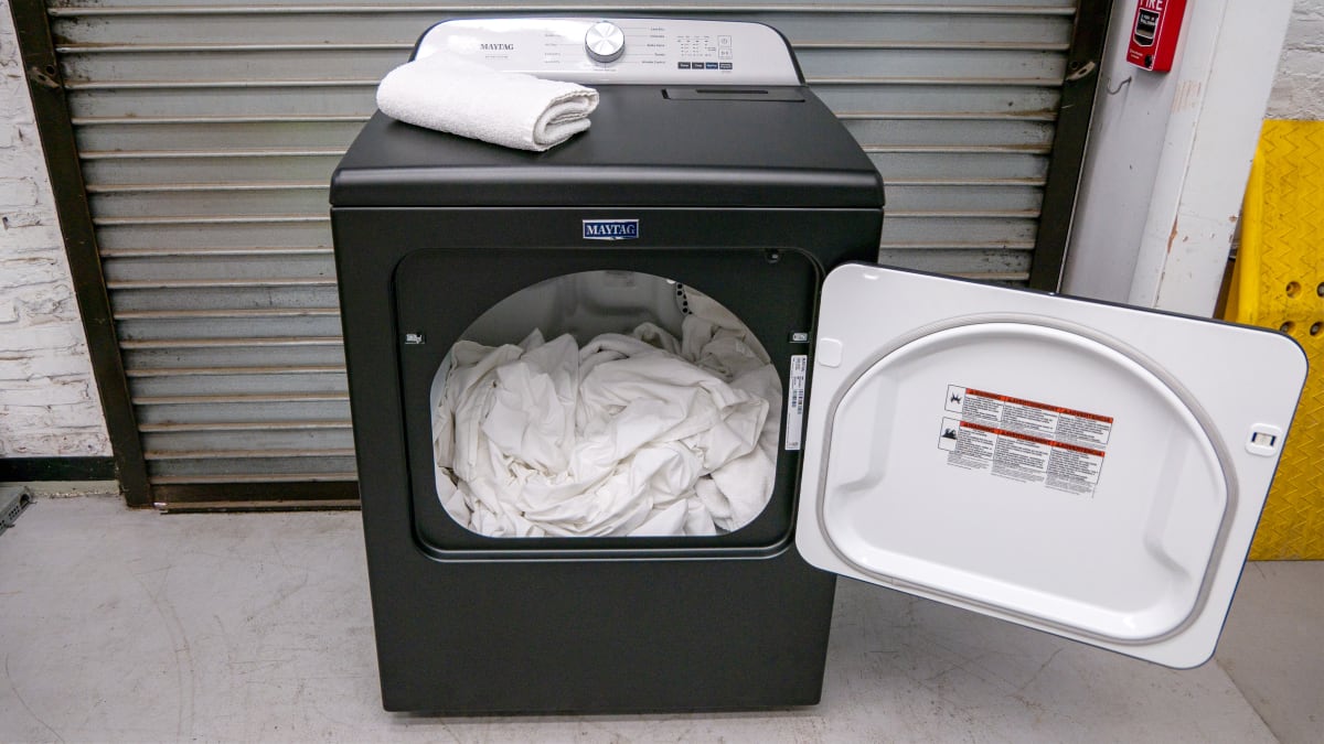 MGD6500MBK by Maytag - Pet Pro Top Load Gas Dryer - 7.0 cu. ft.