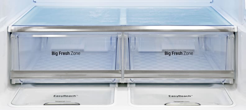 Excellent crispers that slide smoothly are a definite plus for the LG LPXS30866D.