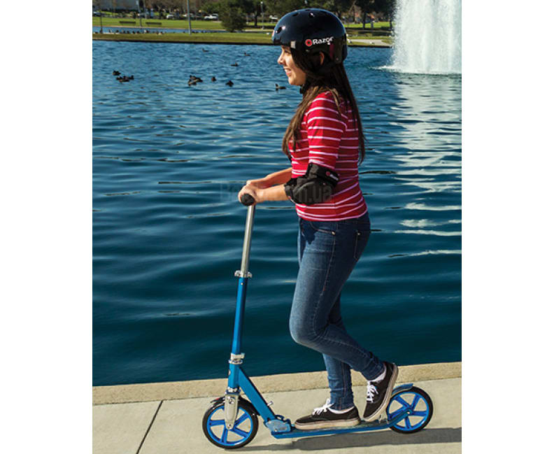 Razor A5 Lux Scooter