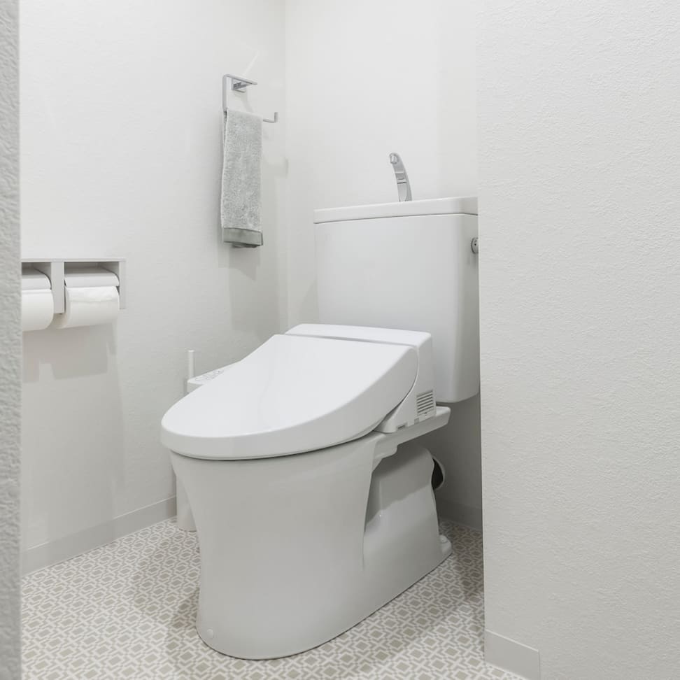 Toilet seat up or down? The solution might be mechanical engineering