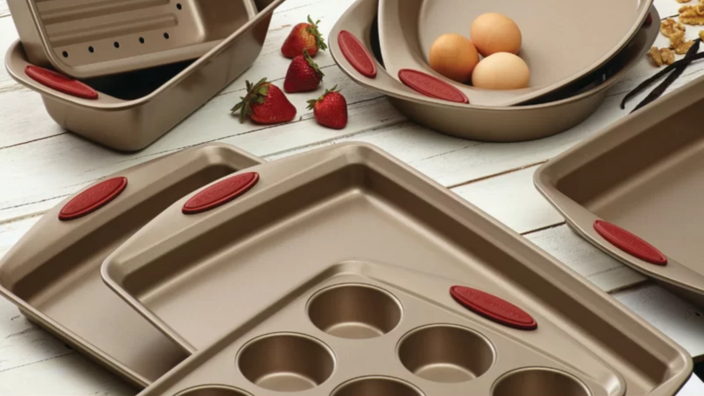 Cupcake tin, oven tray, and a few other bakeware items