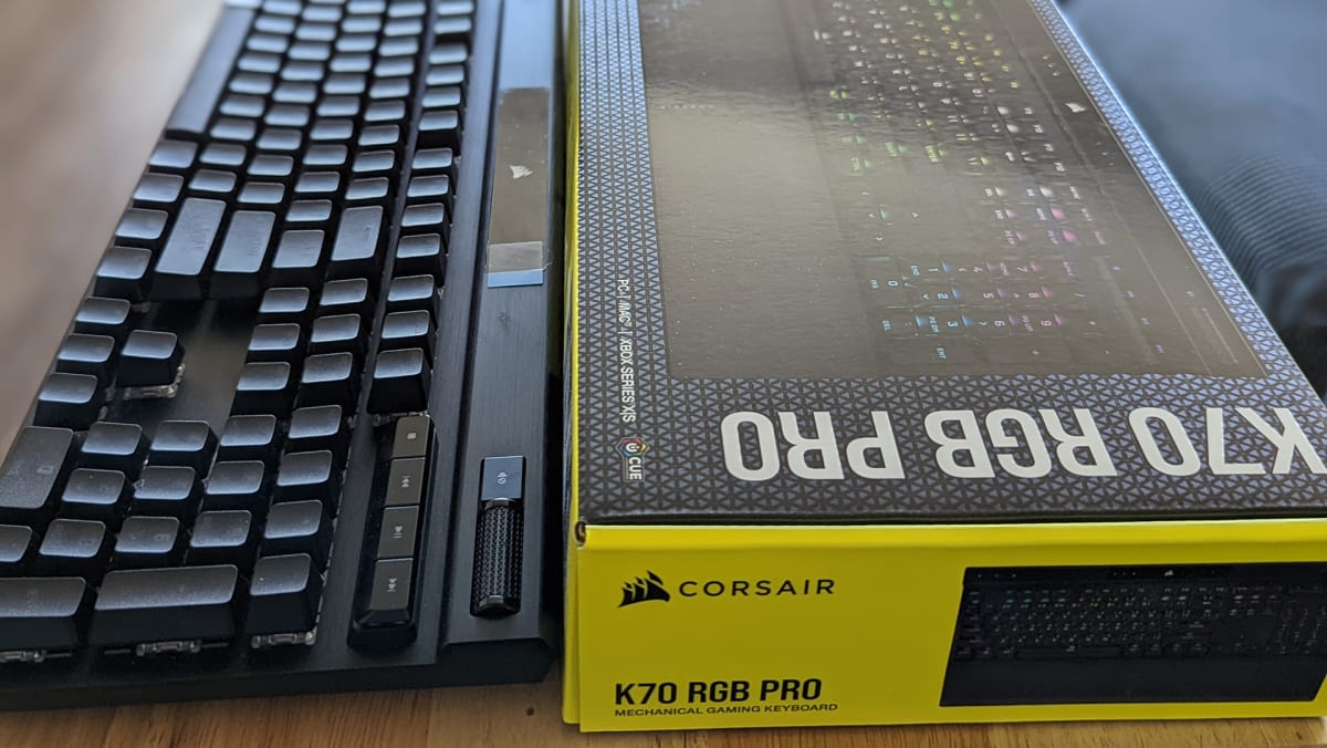 Teclado mecánico Gaming Corsair K70 PRO Mini Wireless RGB 60% - Versus  Gamers