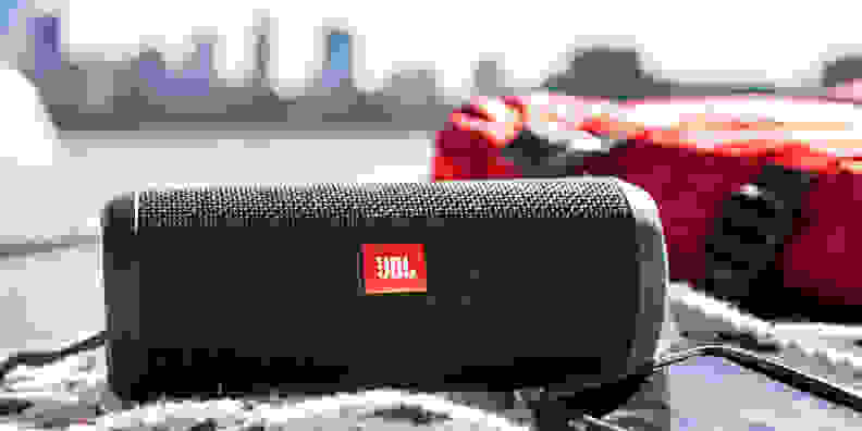 JBL Flip 3 Bluetooth Speaker