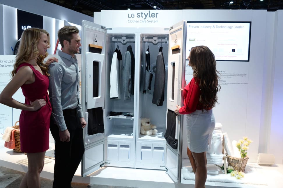 This portable closet uses steam to de-wrinkle your clothes.
