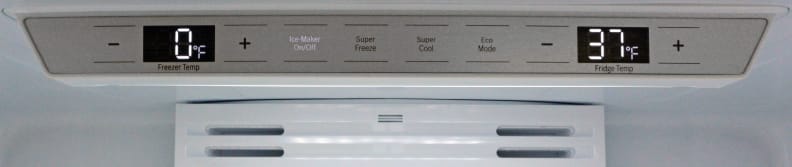 With so few features, the control panel is very straightforward. The 81SNS puts the console in the fridge; the 80SNS keeps it out on the door.