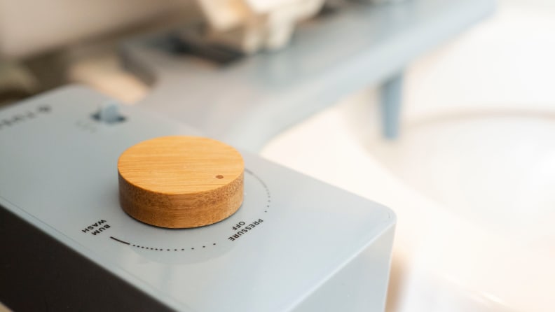 Tushy bidet controls