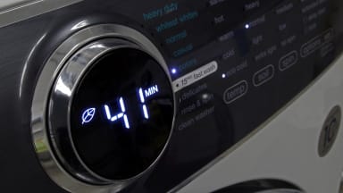 The EFLS617SIW has a Nest-like interface